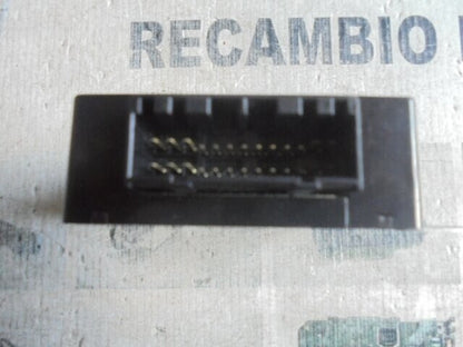 Centralita dirección del parámetro Kia Opirus Bj 2007 954503F002