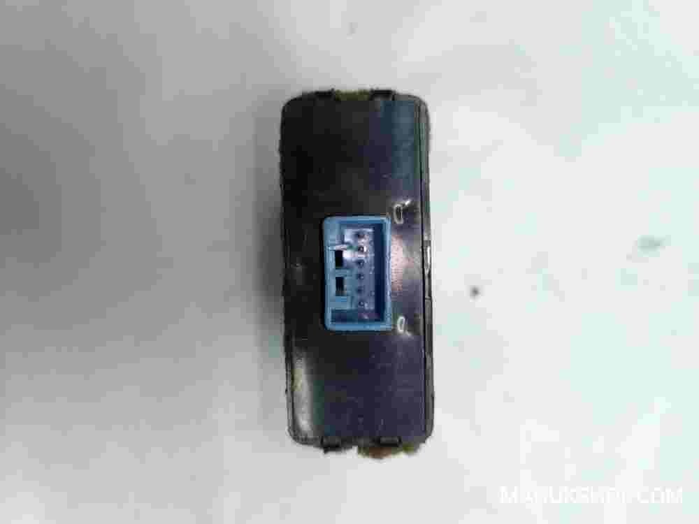 Relé de calefacción adicional Honda CR-V Omron 70710S100031 G8D700H 1469D3