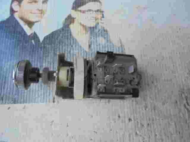 Interruptor de nivelación de faros Jeep Cherokee XJ 8956001197