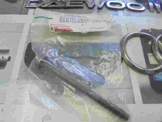 Lavatrice a bulloni / Toyota Land Cruiser (100) 9010508338 90105-08338