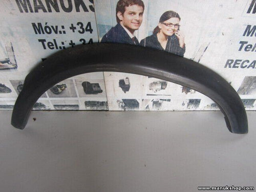 Moldura aleta izquierda Land Rover Discovery II LJ, LT 2.5 Td5 4x4 DFJ100440