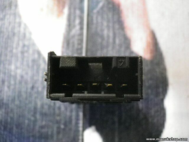 Interruptor Luneta Trasera Desempañador L.Rover Freelander YUG500280PUY 03035346