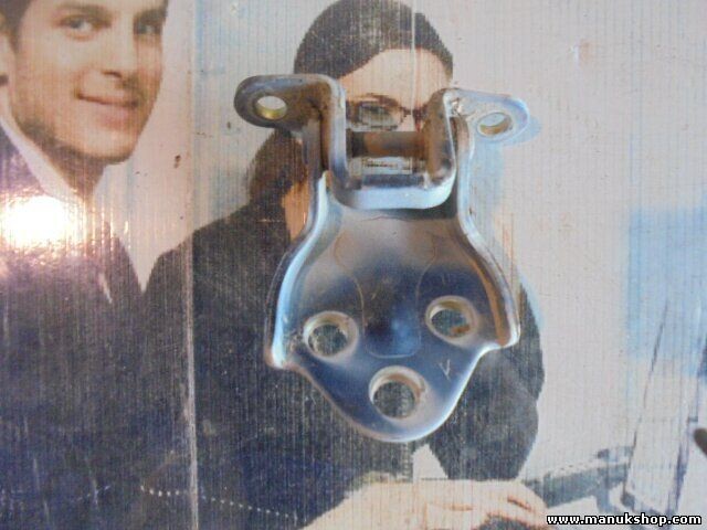 Bisagra de la puerta delantera izquierda abajo Mitsubishi Pajero Montero