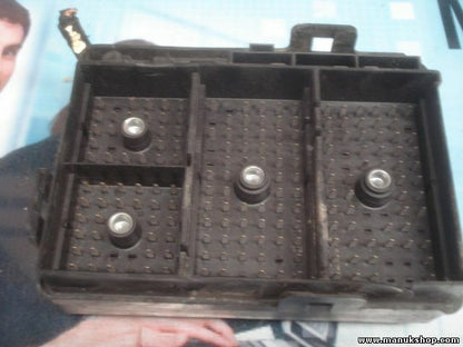 Caja de fusibles Kia Shuma 15366526