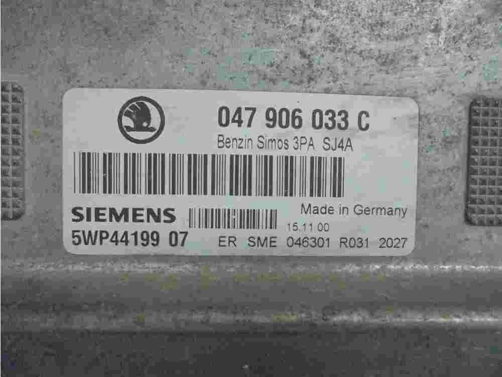 Centralita Skoda Fabia 3PA SJ4A Benzin Simos 047906033C SIEMENS 5WP4419907