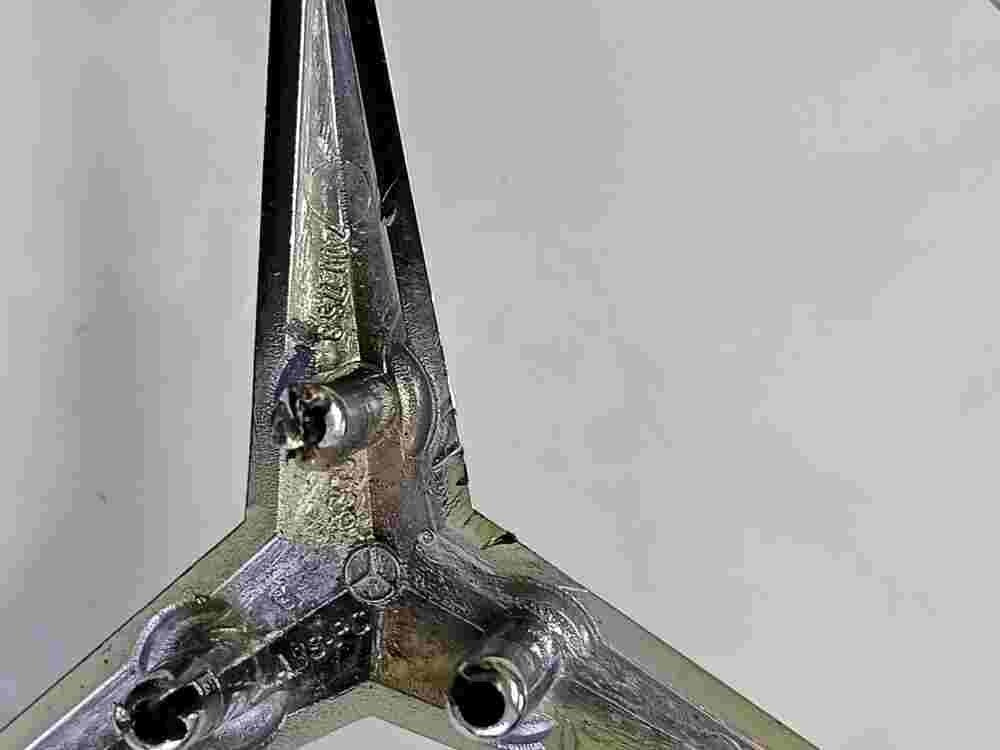 Emblema  Mercedes-Benz E-Klasse W211 211758 211 758 7cm.