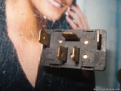 mando botonera elevalunas Audi A4 A8 A6 4D095985501C 4DO95985501C