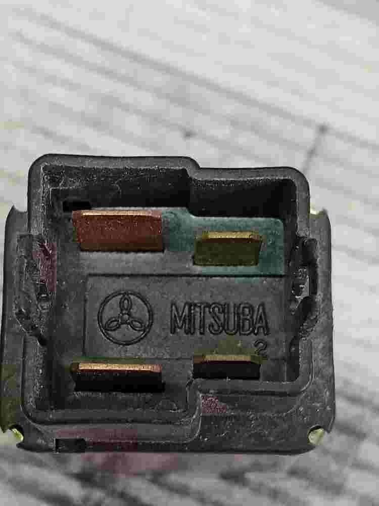 Relé de arranque Mitsuba Scooter 50 125 150cc 12 No 88S