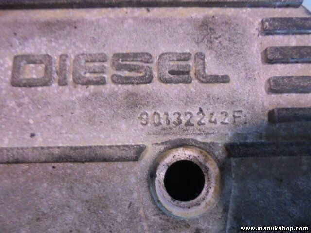 Tapa de la culata Jeep Cherokee XJ 2.5 4x4 1984-1986 87 KW 118 PS 90132242F