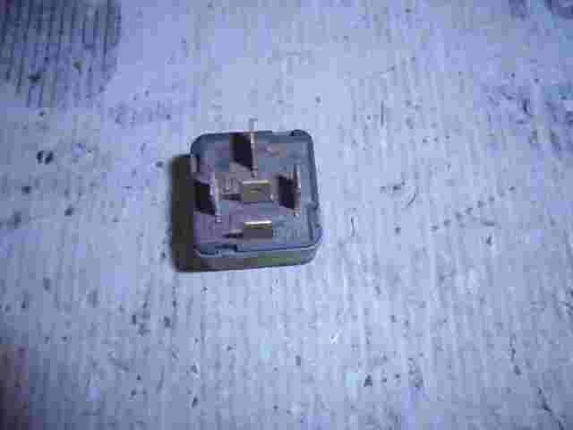 Relé  Alfa Romeo Fiat A727510 A727 510 12V