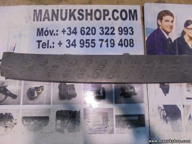 Cubierta del parachoques trasero Mitsubishi Pajero 2000-2006 MN117177