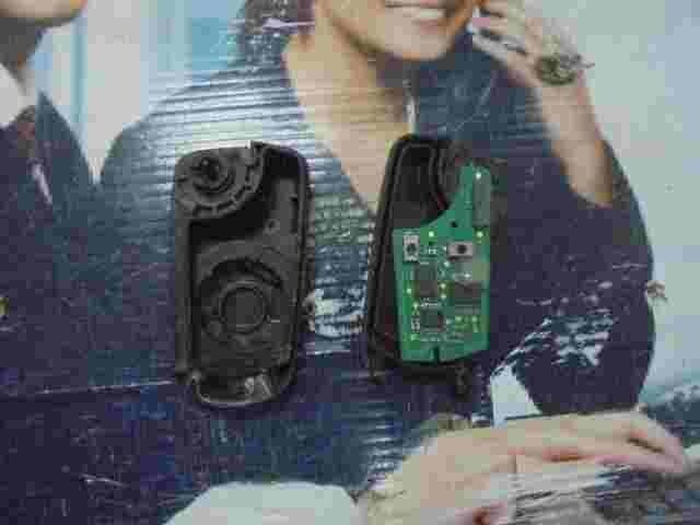 mando control remoto Opel Astra H Zafira B Valeo 13149658 E250013697A