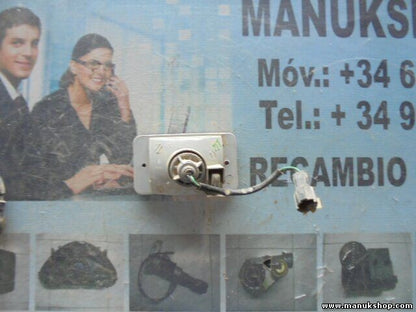 Pilotos antiniebla trasero izquierdo Kia Sportage 0319100437 P21W F-00 E13 3303