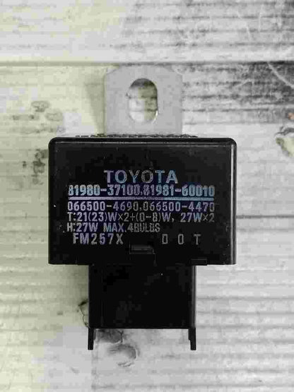 Relé de intermitencia Toyota MR2 8198037100 8198160010 0665004690 0665004470