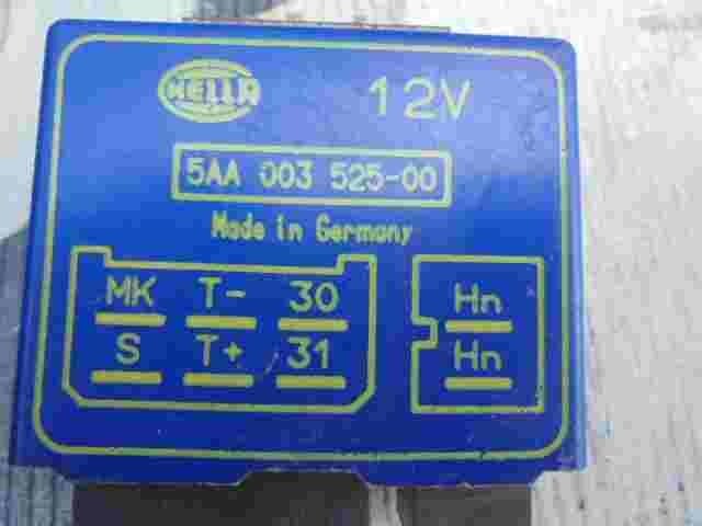 Relé VW Volkswagen Audi 5AA00352500 5AA 003 525-00 HELLA 12V