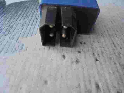 Relé Volvo 740 940 12V 898169 89 81 69 3523737 35 23 737