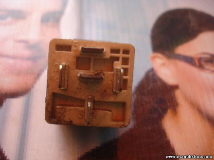 Relé Renault Clio 7700810927B 7 700 810 927 B 7700810927 B 12V25A/20A