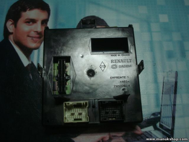 Caja de fusibles Renault Laguna II 8200206775 8200213231