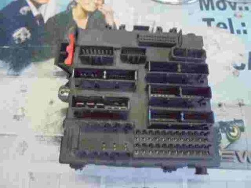 Caja de fusibles de relé Opel Vectra C Signum 13170892 13170892D 519047104