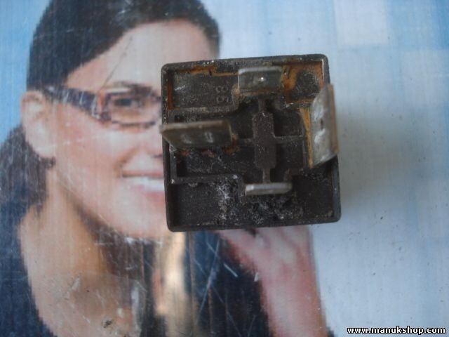 Relé Alfa Romeo Fiat Lancia 46520429 A727