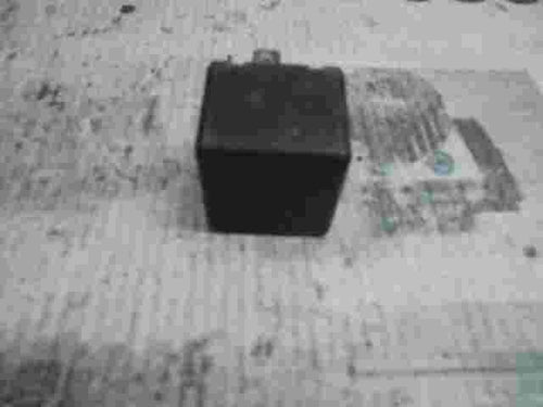 Relé TRW Sipea 8985 210