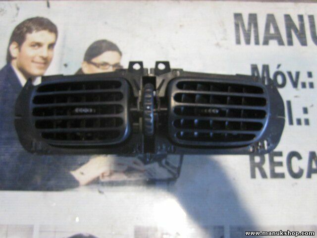  Rejilla Aireadora Renault Megane 7700428424