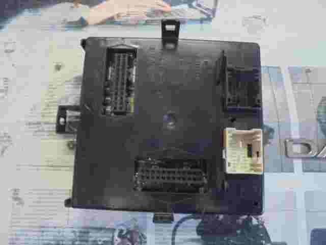 Caja de fusibles  Renault Laguna II 74N3 8200192469 8200179408 Sagem 21668718-1A