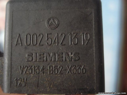 Relé  Mercedes A-Klasse W168 SIEMENS A0025421319 V23134-B52-X336 V23134B52X336