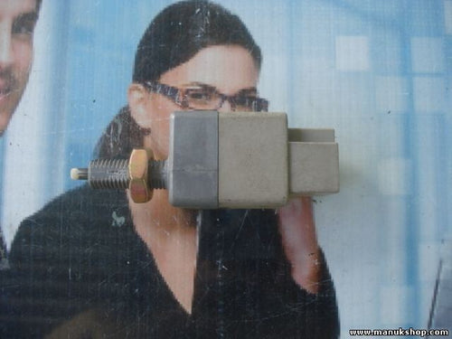 Interruptor de la luz de freno Daewoo Chevrolet 1999-2002 96289637 11830300