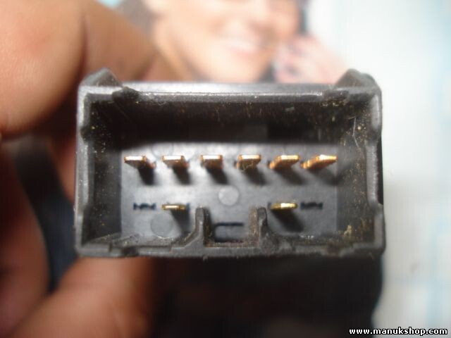 Interruptor de emergencia warning Kia Sephia GUST13216