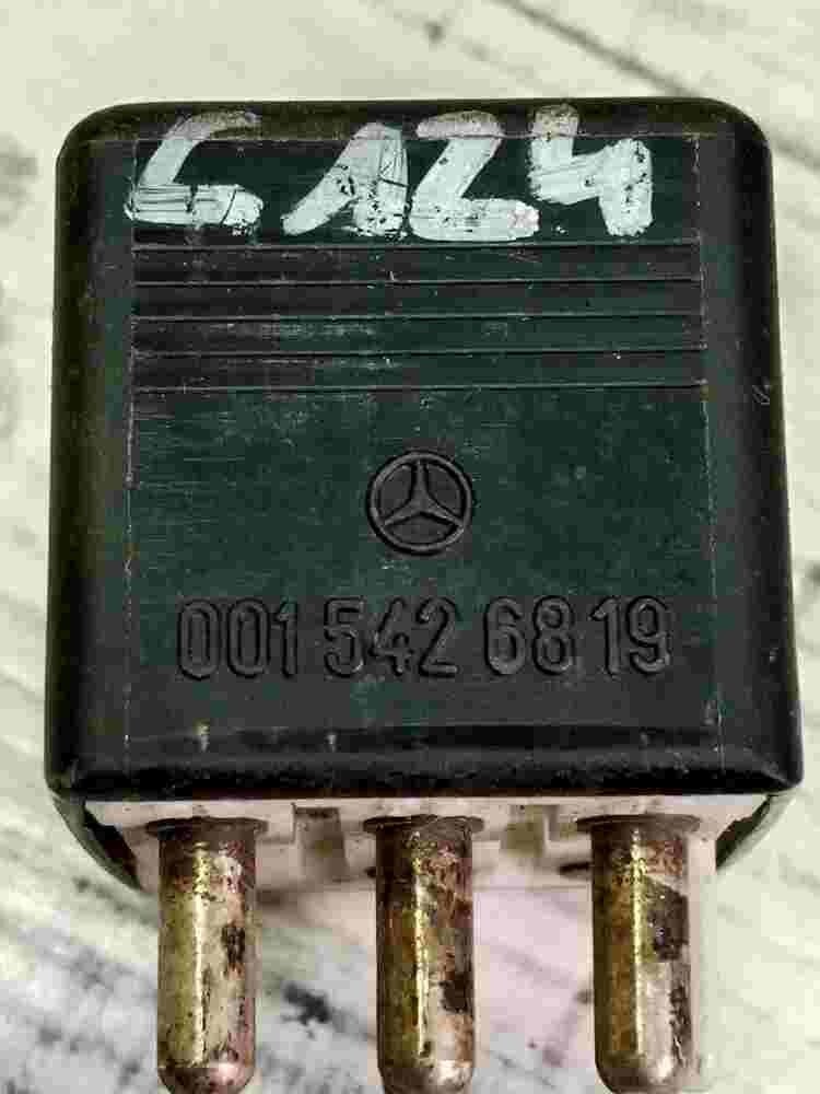 Relè ventola radiatore Mercedes W124 W201 W126 W123 W140 0015426819