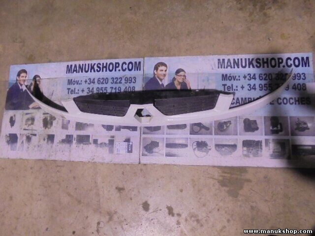 Parrilla rejilla frontal delantera Renault 8200150629C 8200 150 629 8200150629