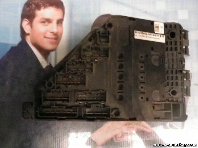 Caja de fusibles Land Rover Freelander TD4 2.0 YQE500330 YQE 500330