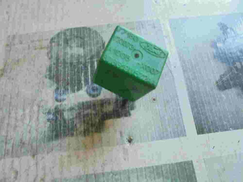 Relé Ford Scorpio 87GG19W572AA V23073-A1005-X007