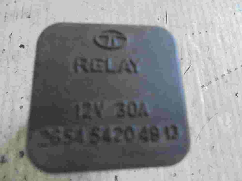 Relé Tata 265454204913 12V 30A