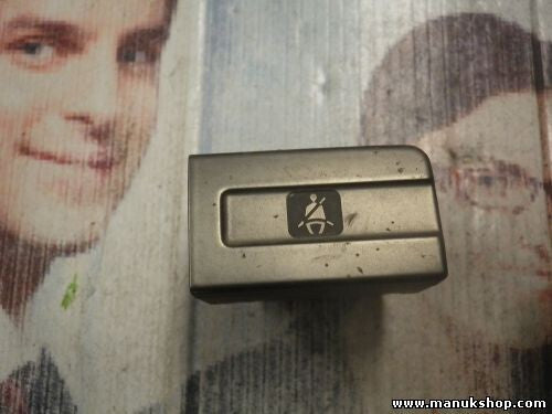 Luz de advertencia del cinturón de Nissan X-Trail (T30)