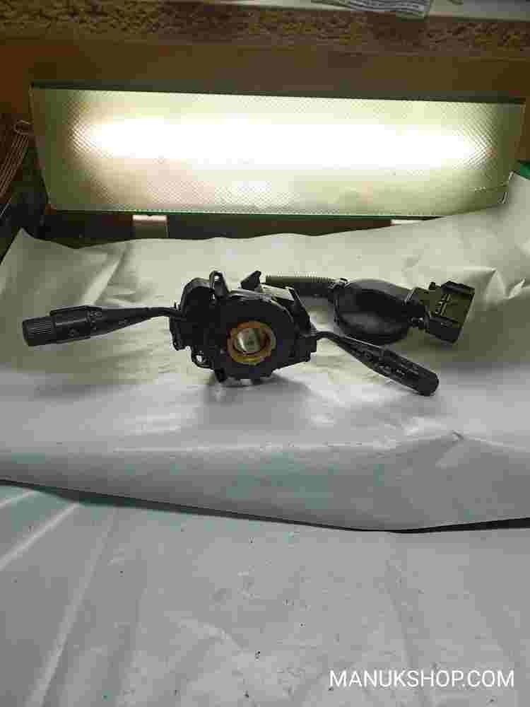 Mando de luces intermitentes Palanca del limpia Toyota Supra 8431014820