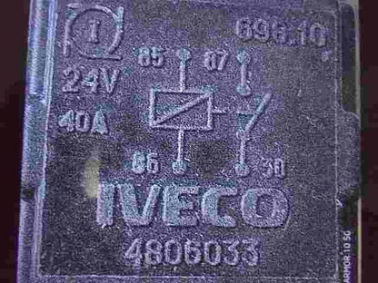 Relé de arranque Iveco EuroCargo I-III Stralis 24V 40A 4806033 69810 698.10