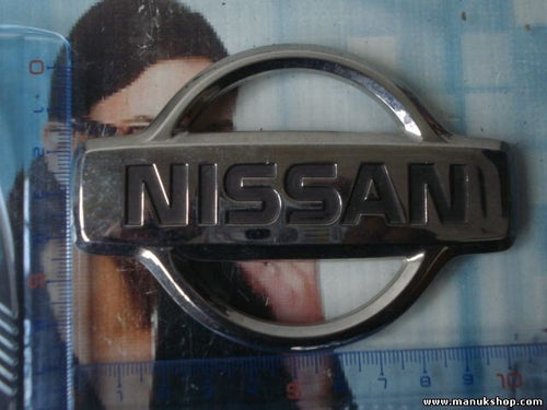Emblema trasero NISSAN PRIMERA P11 908909F