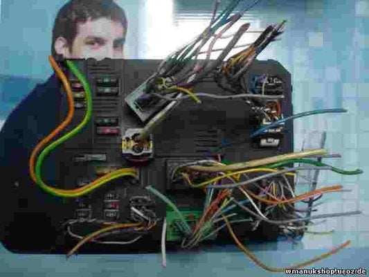 Scatola fusibili relè Citroën Peugeot BSI E02-00 9652474780 S118085220C