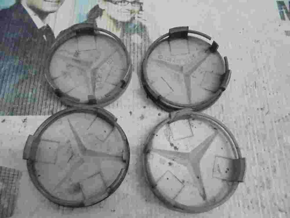 Cubierta Llantas Mercedes-Benz 2014010225 201 401 02 25