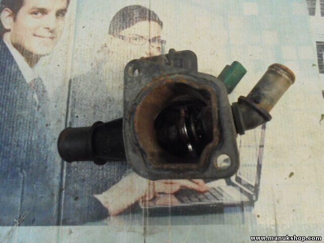 Caja del termostato Fiat Idea Punto 1.3 JTD 55180041