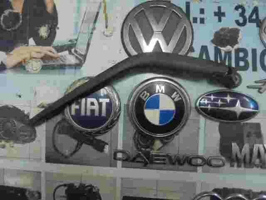 Brazo del limpiaparabrisas trasero Toyota Corolla E11 Mitsubishi 39873