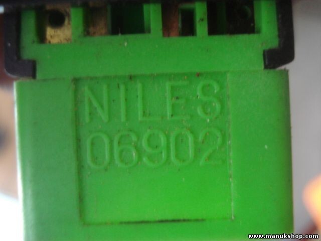 Interruptor de emergencia warning Mitsubishi Colt V Niles 06902