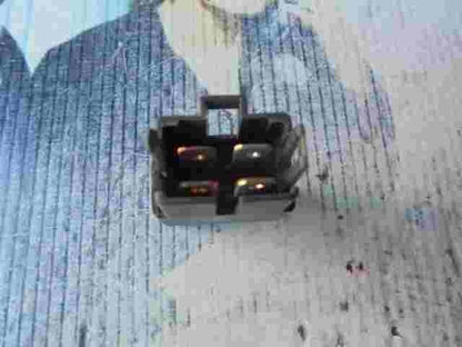 Relè Mitsuba R02213 R0-2213 12 V N0 03Q