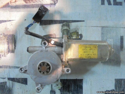 Motor elevalunas  delantero izquierdo Nissan Patrol Y61 80731VB011 MMR52038 