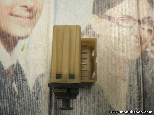 Interruptor de la luz de freno Jeep 04671336 2108G1-3 2108G13