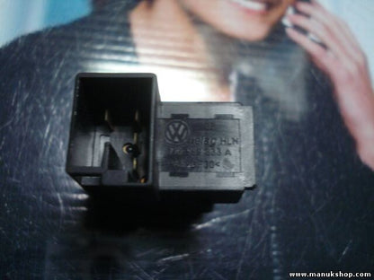 Interruptor apertura tapa depósito VW Passat 3BG Golf 5 Bora 1J0959833A