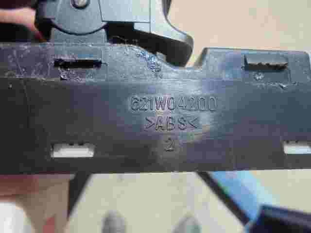 mando botonera elevalunas Kia Carnival 621W04200 SPMK001D SPMK00-1D 620W06740