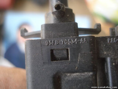 Encienda el interruptor del embrague Ford KA 95FB-7C534-AA 95FB7C534AA